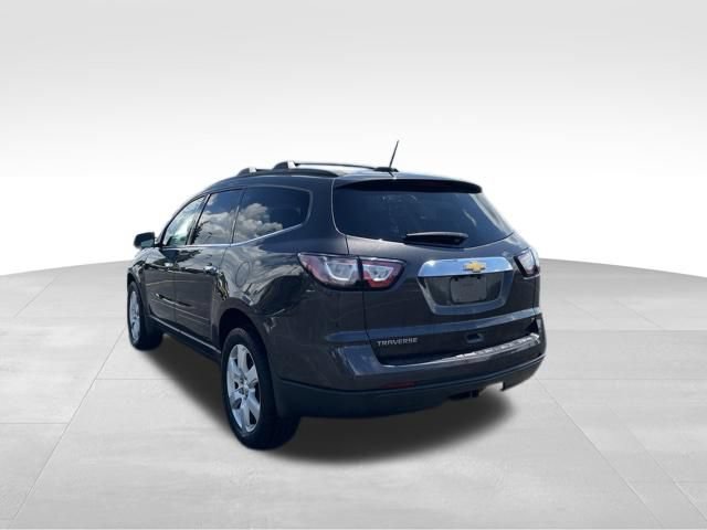 Used 2017 Chevrolet Traverse LT w/ Style and Technology Package FWD image 3