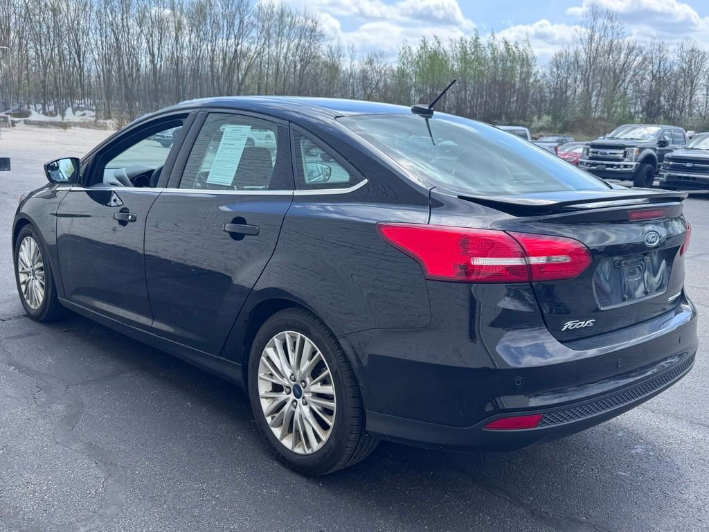 Used 2017 Ford Focus Titanium image 5