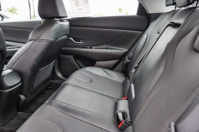 Certified 2023 Hyundai Elantra Limited FWD image 19
