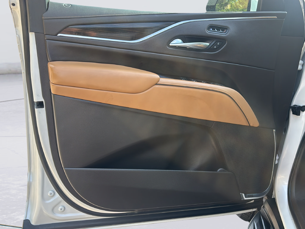 Used 2022 Cadillac Escalade ESV Premium Luxury AWD/4WD image 20