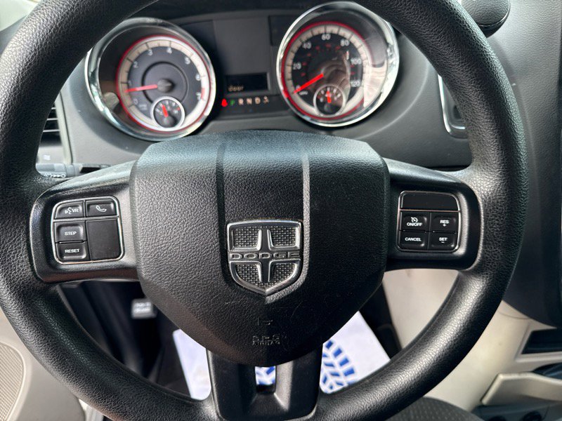 Used 2018 Dodge Grand Caravan SE w/ UConnect Hands-Free Group FWD image 17