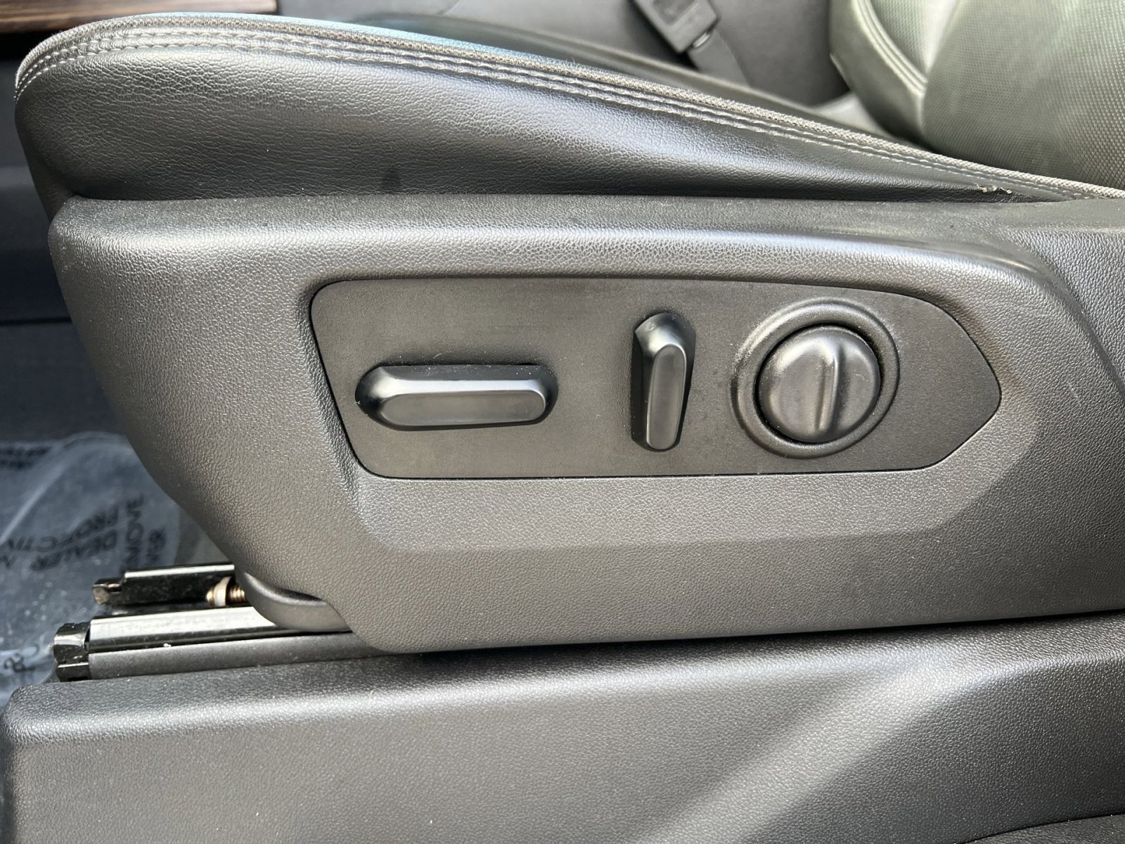 Used 2019 Chevrolet Silverado 1500 High Country w/ Z71 Off-Road Package image 14