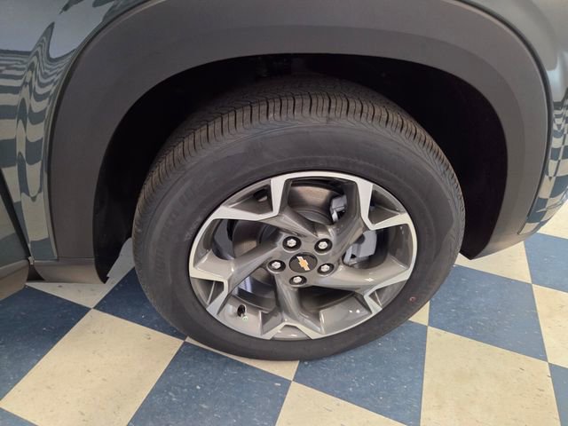 New 2026 Chevrolet Trax LT w/ Driver Confidence Package image 16