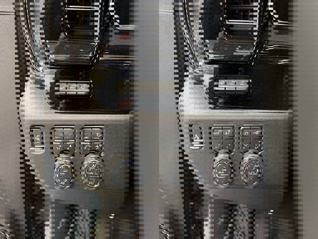 New 2026 Chevrolet Silverado 2500 ZR2 image 30