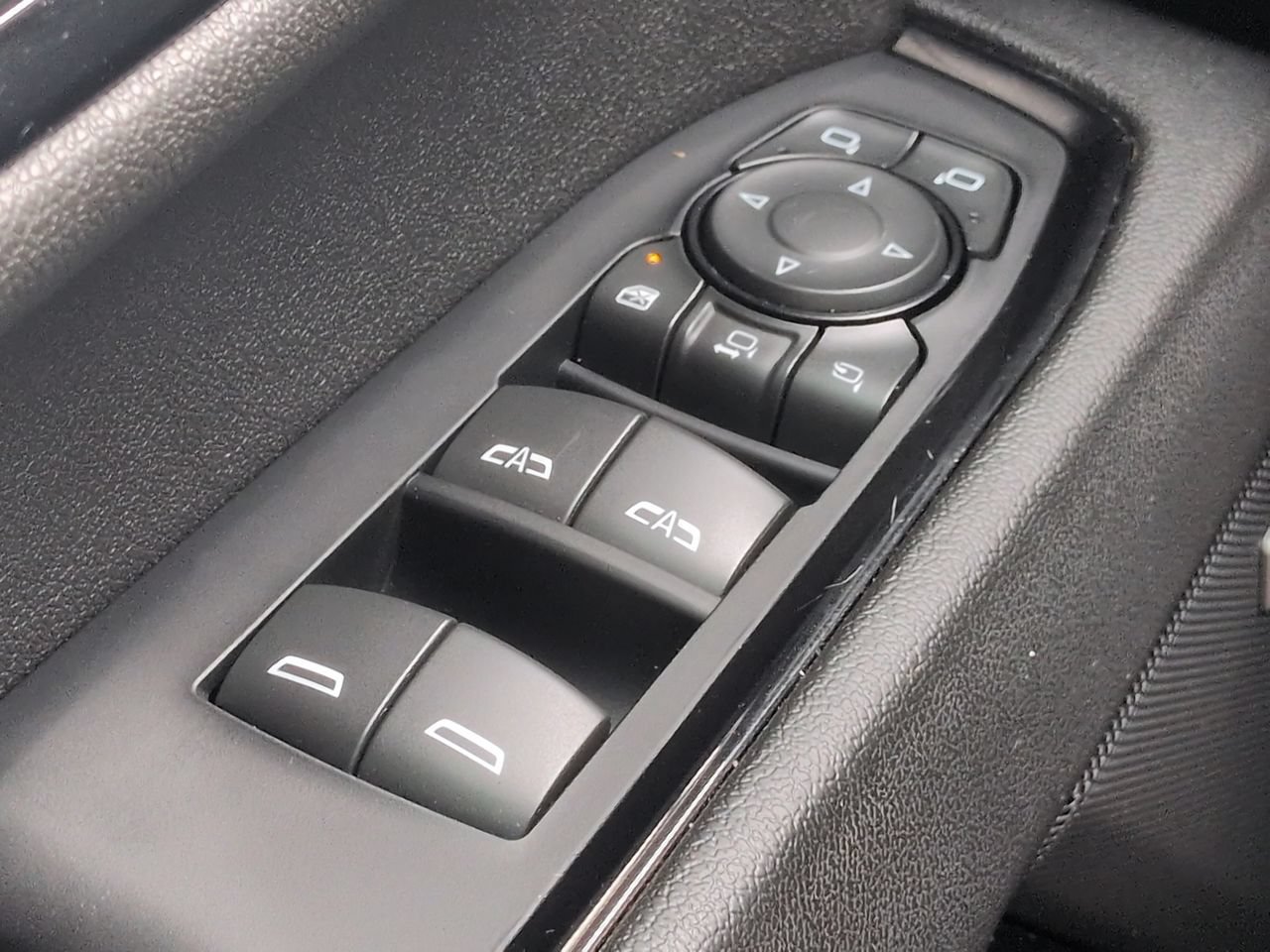 Used 2024 GMC Sierra 2500 AT4 w/ AT4 Premium Plus Package AWD/4WD image 23