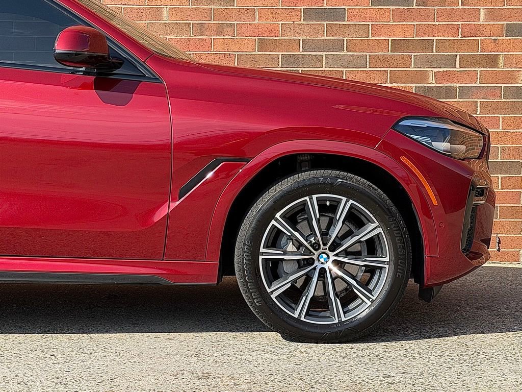 Used 2023 BMW X6 xDrive40i w/ M Sport Package image 11