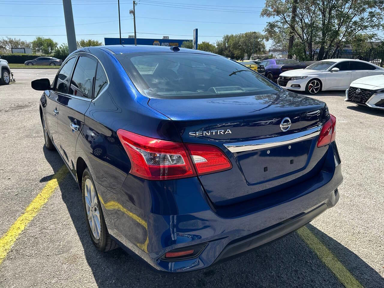 Used 2019 Nissan Sentra SV FWD image 7