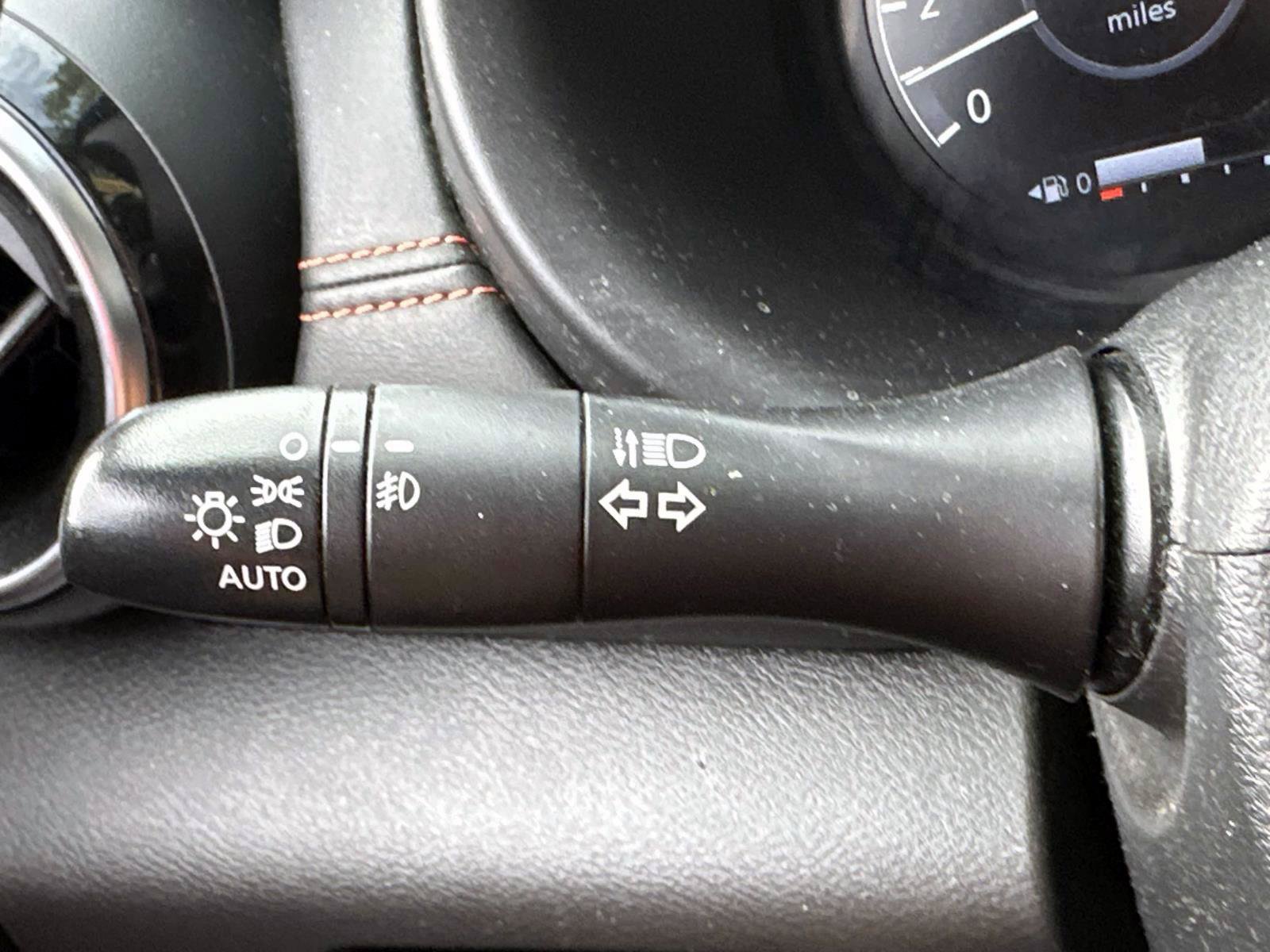 Certified 2021 Nissan Kicks SR FWD image 25