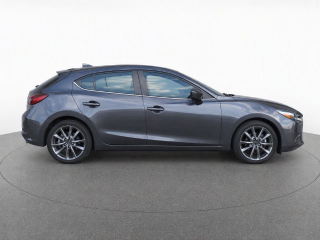Used 2018 MAZDA MAZDA3 Touring FWD image 8
