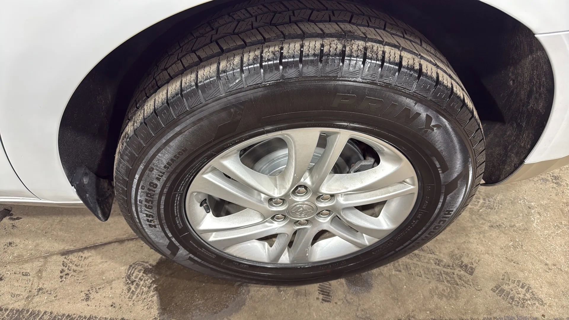 Used 2020 Buick Enclave Essence FWD image 9