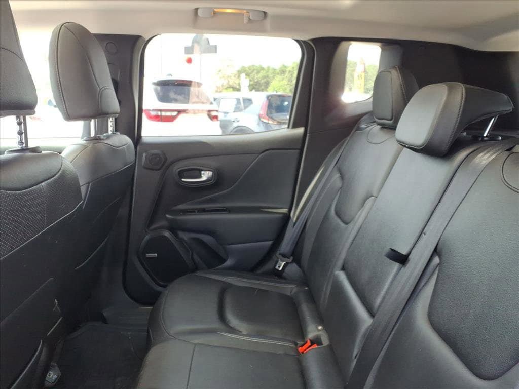 Used 2021 Jeep Renegade Limited w/ Sun & Sound Group AWD/4WD image 9