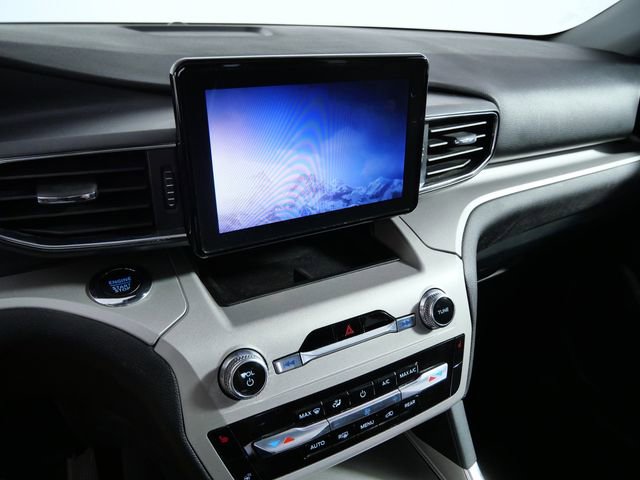 Certified 2023 Ford Explorer XLT w/ Equipment Group 202A AWD/4WD image 19