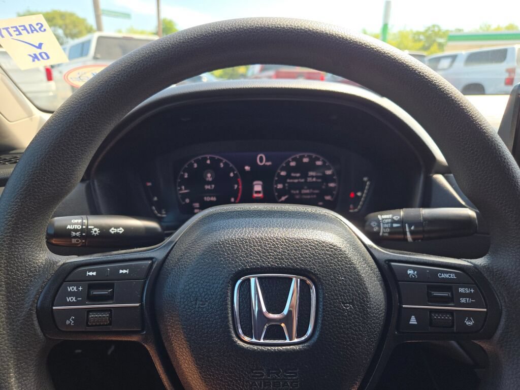 Used 2025 Honda Accord LX image 32