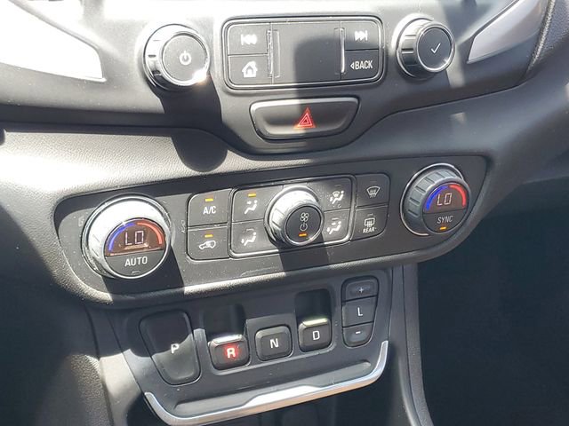 Used 2019 GMC Terrain SLT w/ Preferred Package FWD image 27
