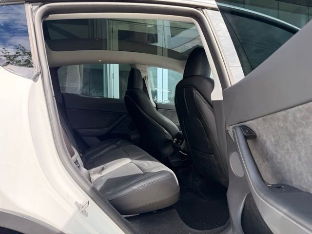 Used 2023 Tesla Model Y Long Range image 8
