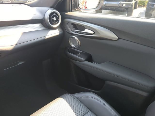 Used 2024 Alfa Romeo Tonale Veloce AWD/4WD image 20