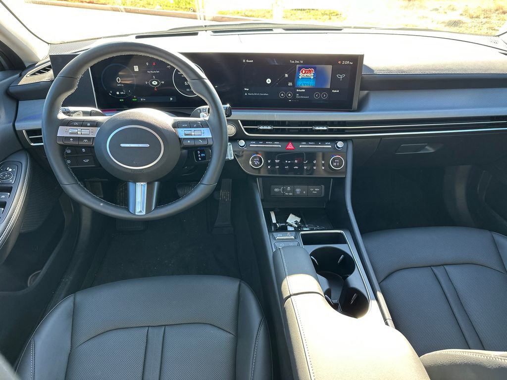 New 2025 Hyundai Sonata Limited image 22