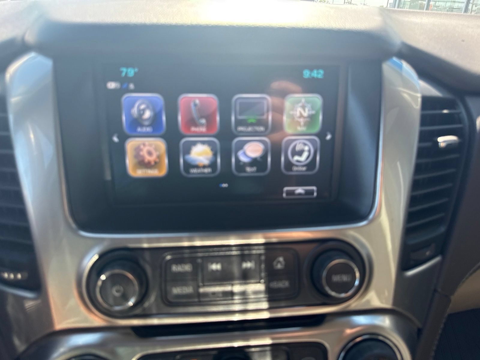 Used 2019 Chevrolet Tahoe LT w/ Luxury Package AWD/4WD image 22