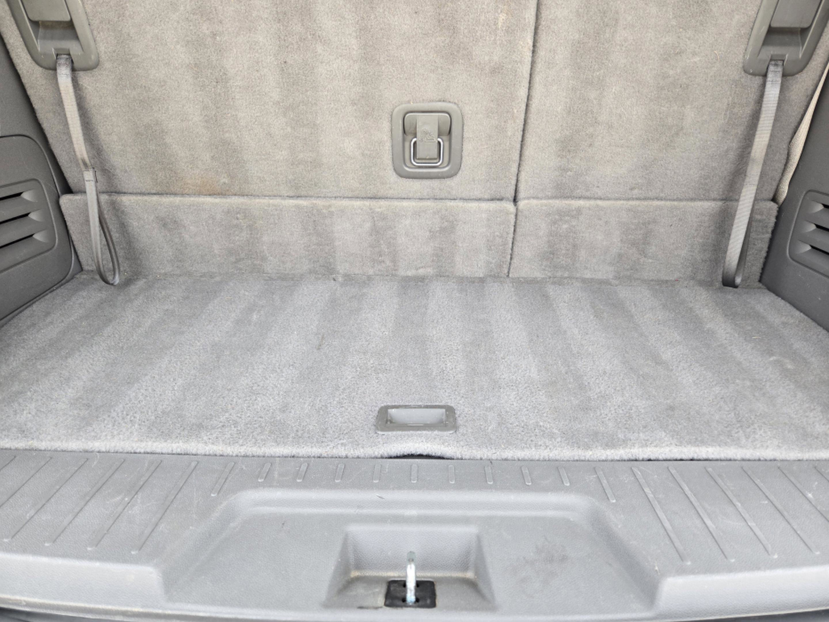 Used 2012 Chevrolet Traverse LS FWD image 27