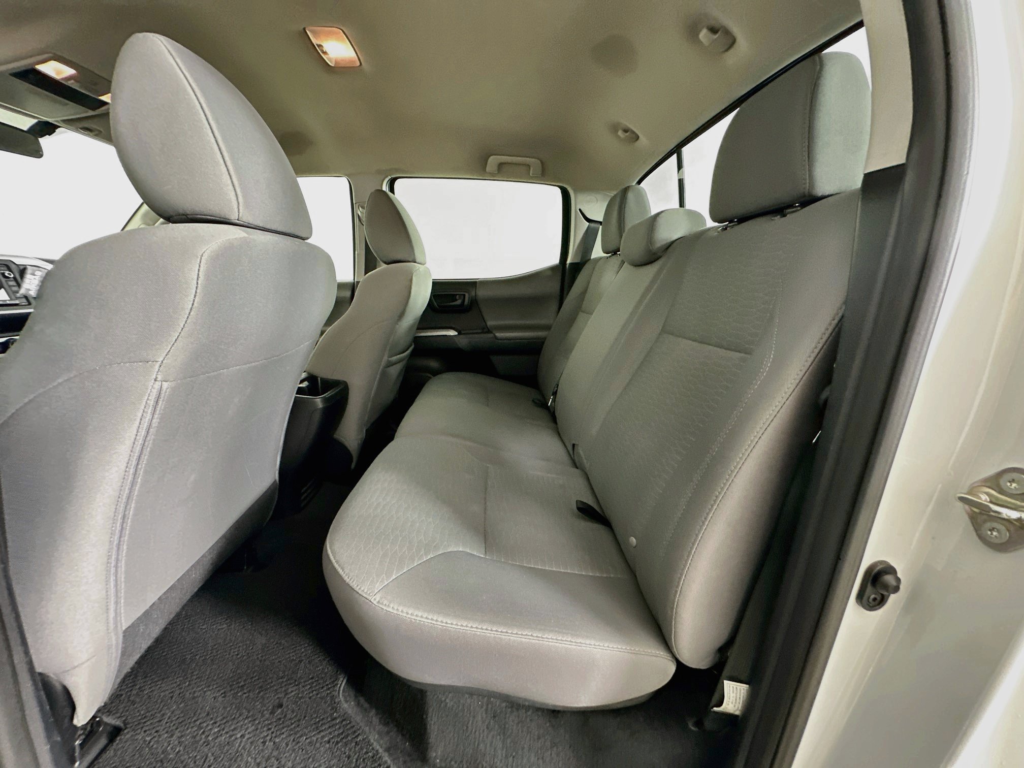 Used 2016 Toyota Tacoma SR5 RWD image 26