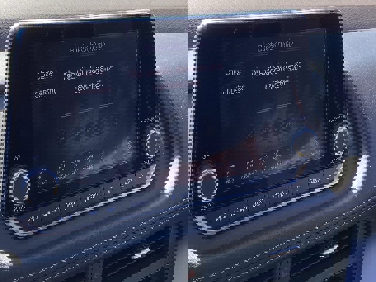 Used 2023 Nissan Rogue SV image 9