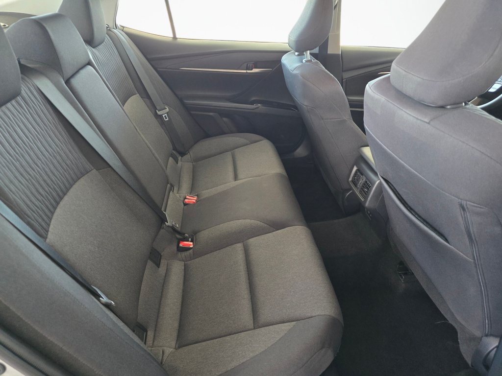 Used 2025 Toyota Camry LE FWD image 40