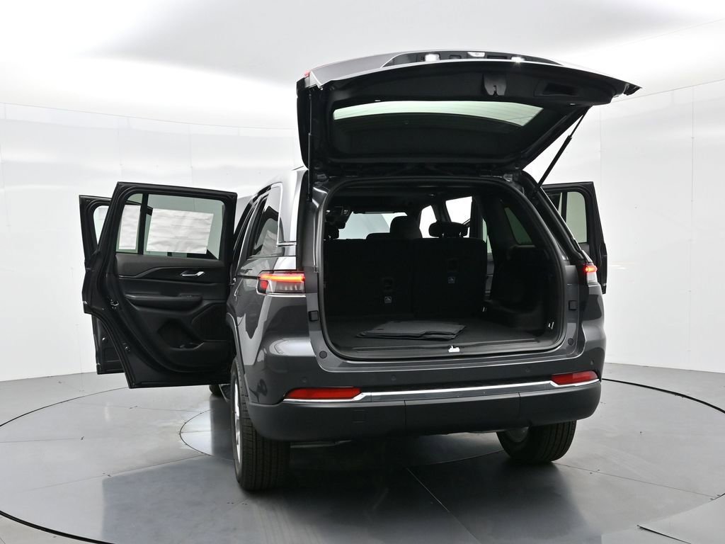 New 2025 Jeep Grand Cherokee Laredo X image 30