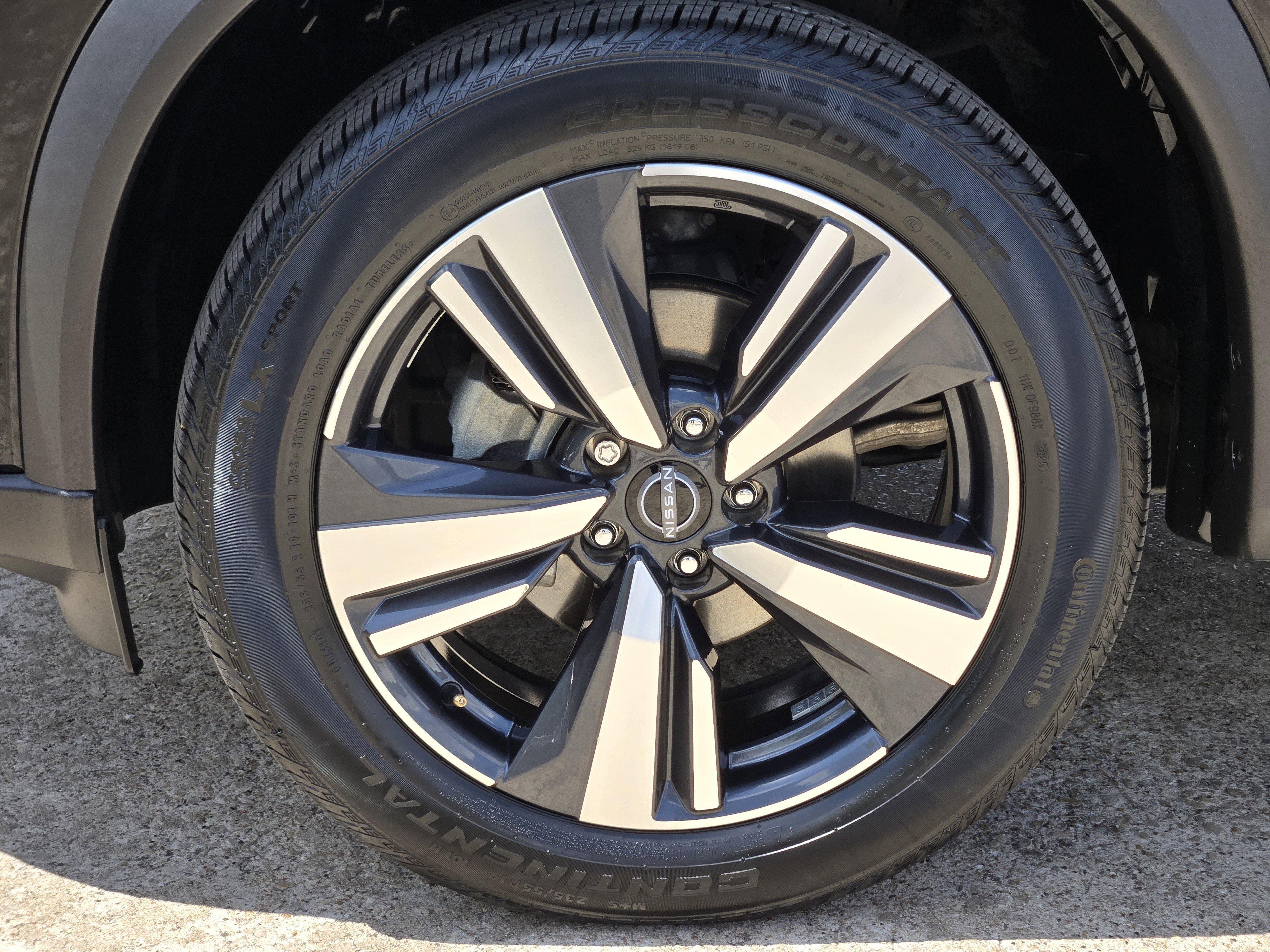 Used 2024 Nissan Rogue SL image 12