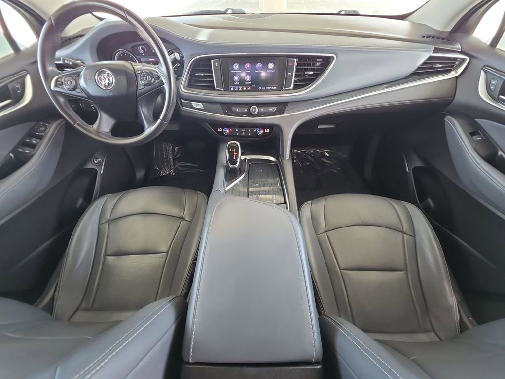 Used 2020 Buick Enclave Essence FWD image 21
