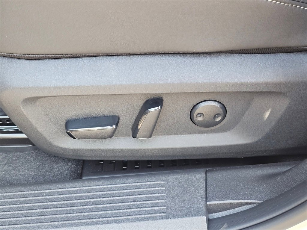New 2026 Nissan Rogue Platinum image 32