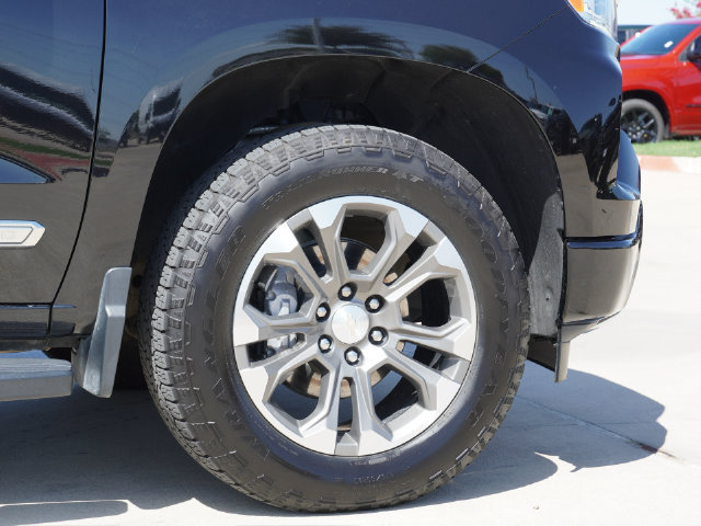 Used 2024 Chevrolet Silverado 1500 High Country w/ Technology Package AWD/4WD image 16
