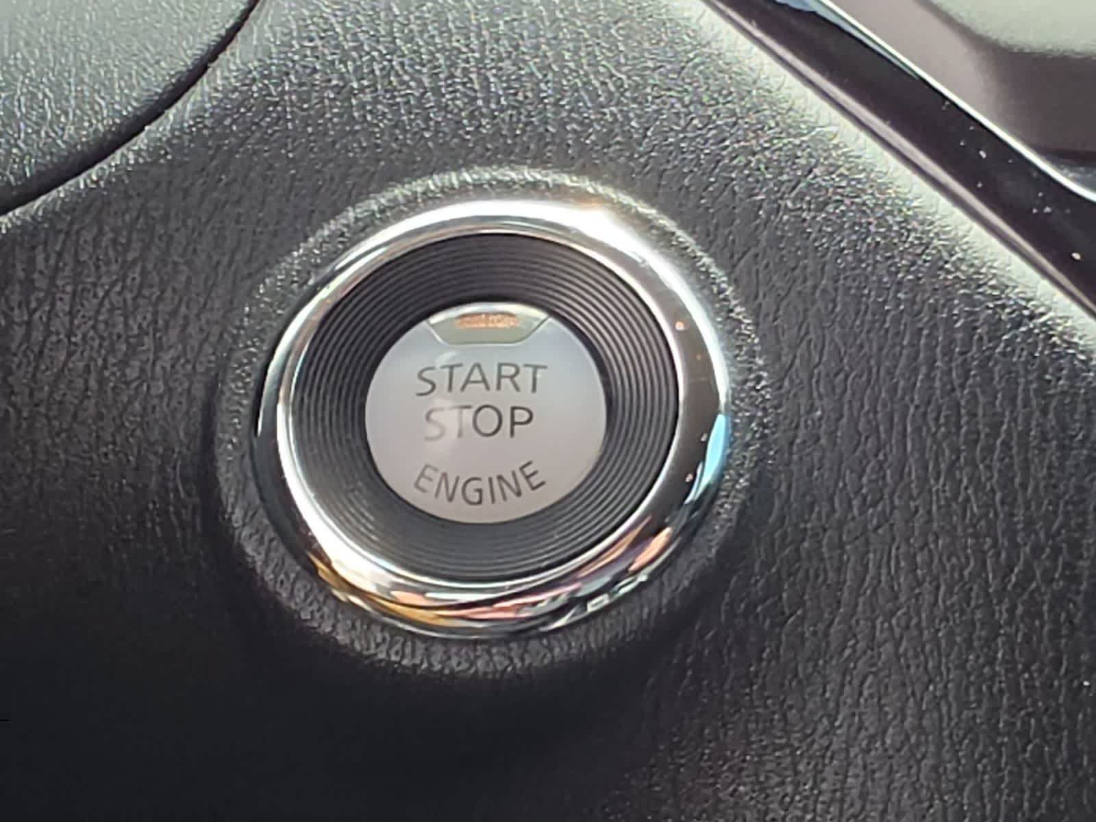 Used 2020 Nissan Pathfinder SV FWD image 24