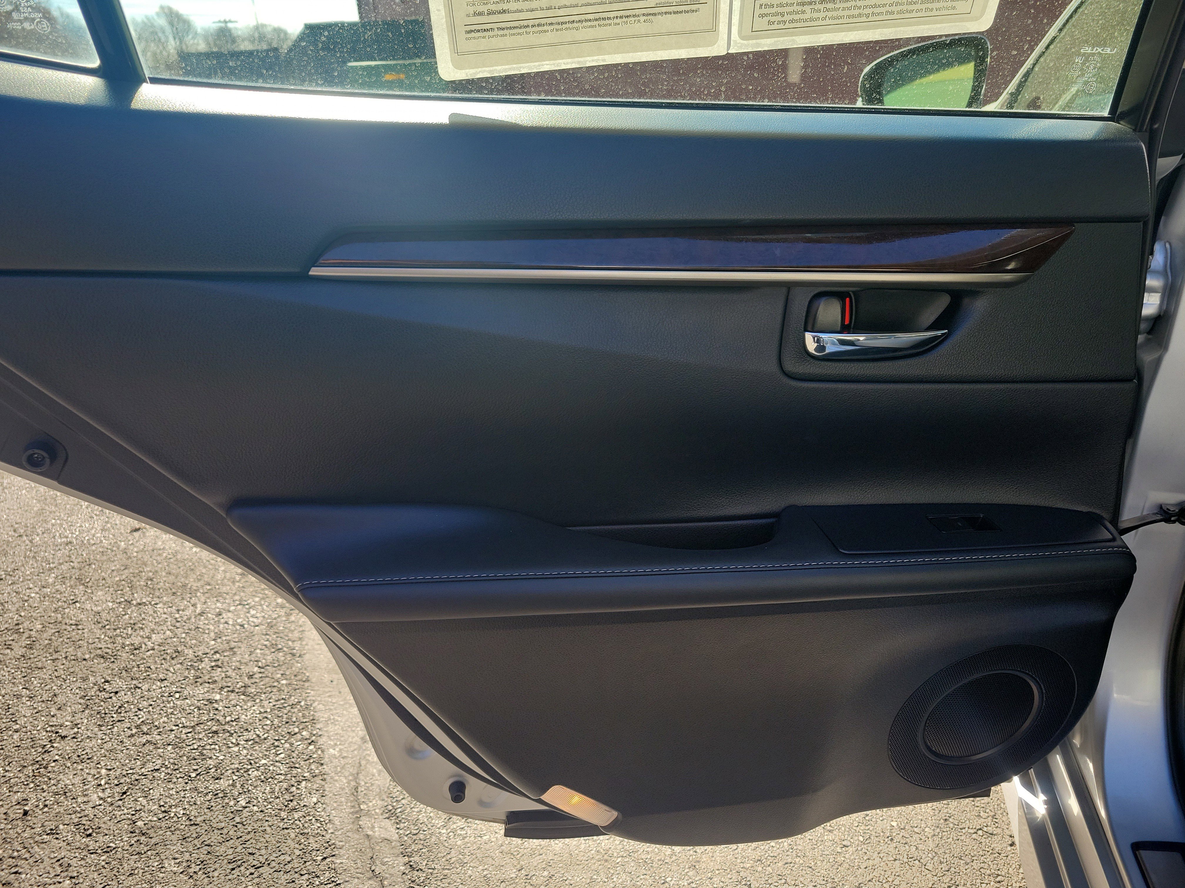 Used 2013 Lexus ES 350 w/ Luxury Pkg image 26