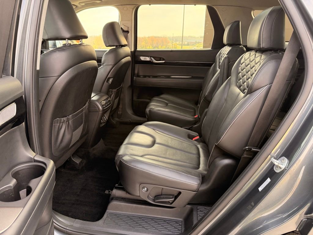 Used 2021 Hyundai Palisade Limited image 16