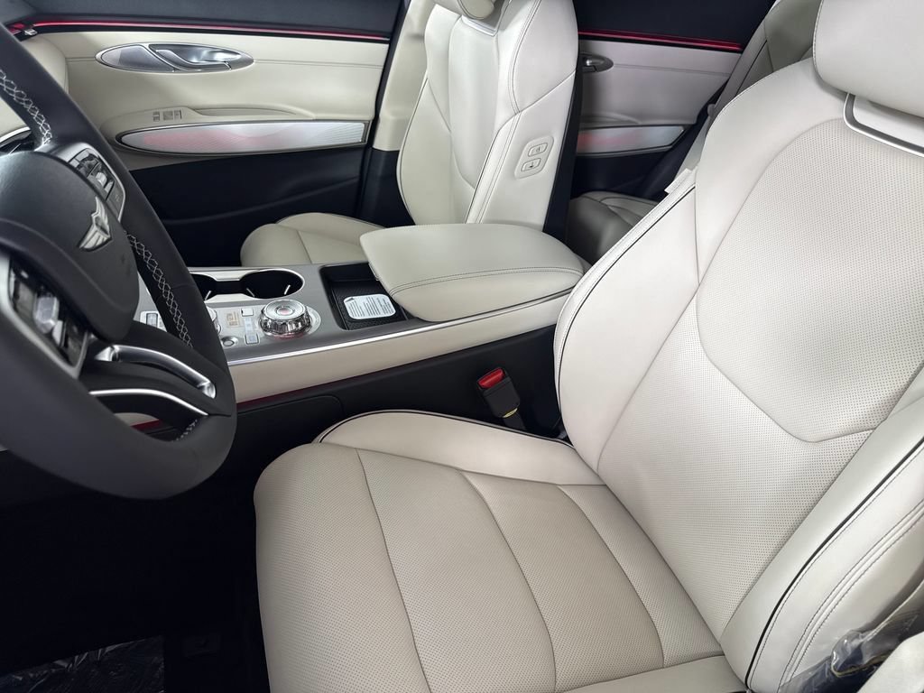 New 2027 Genesis GV70 2.5T Advanced AWD/4WD image 14