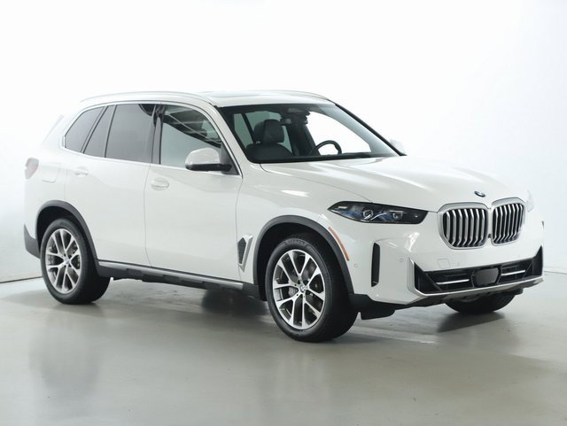 Used 2026 BMW X5 xDrive40i w/ Climate Comfort Package image 9