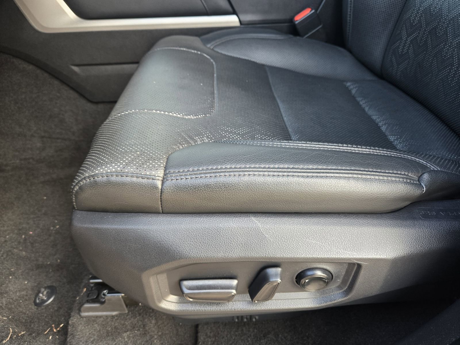 Used 2022 Toyota Tundra Limited image 27