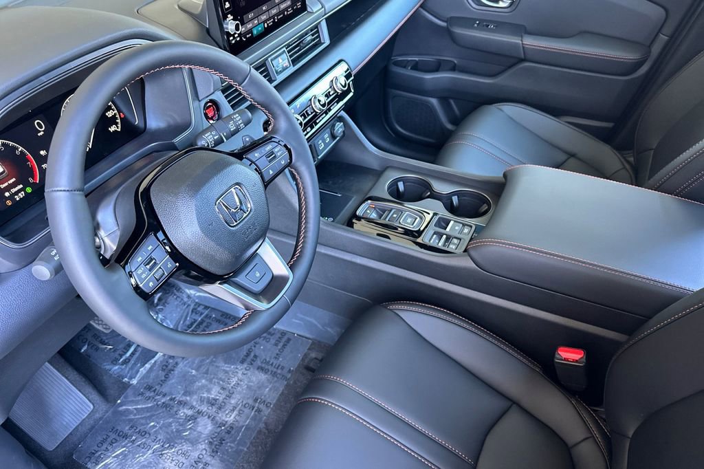 New 2025 Honda Pilot TrailSport image 10