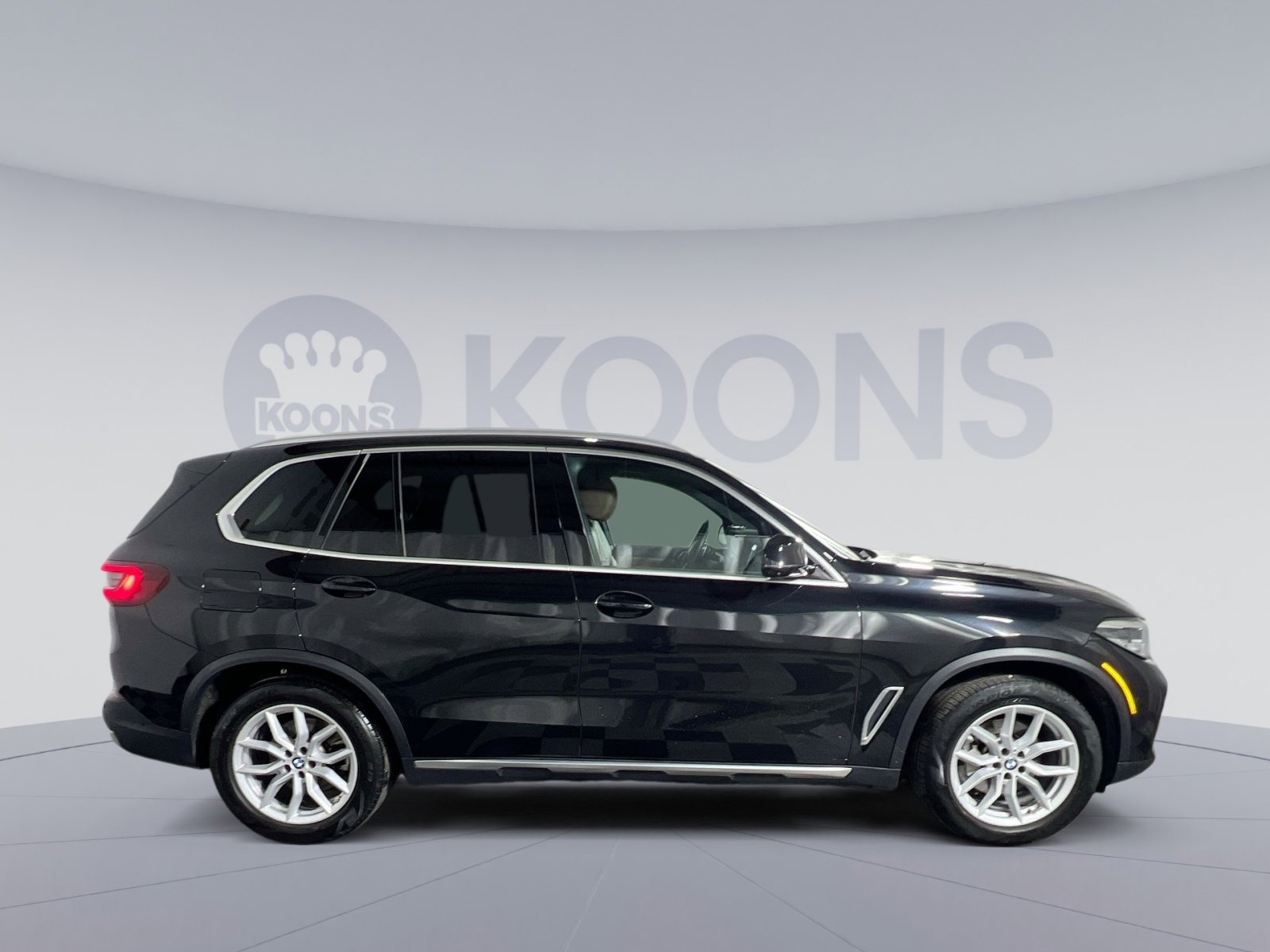 Used 2023 BMW X5 xDrive40i w/ Premium Package AWD/4WD image 8
