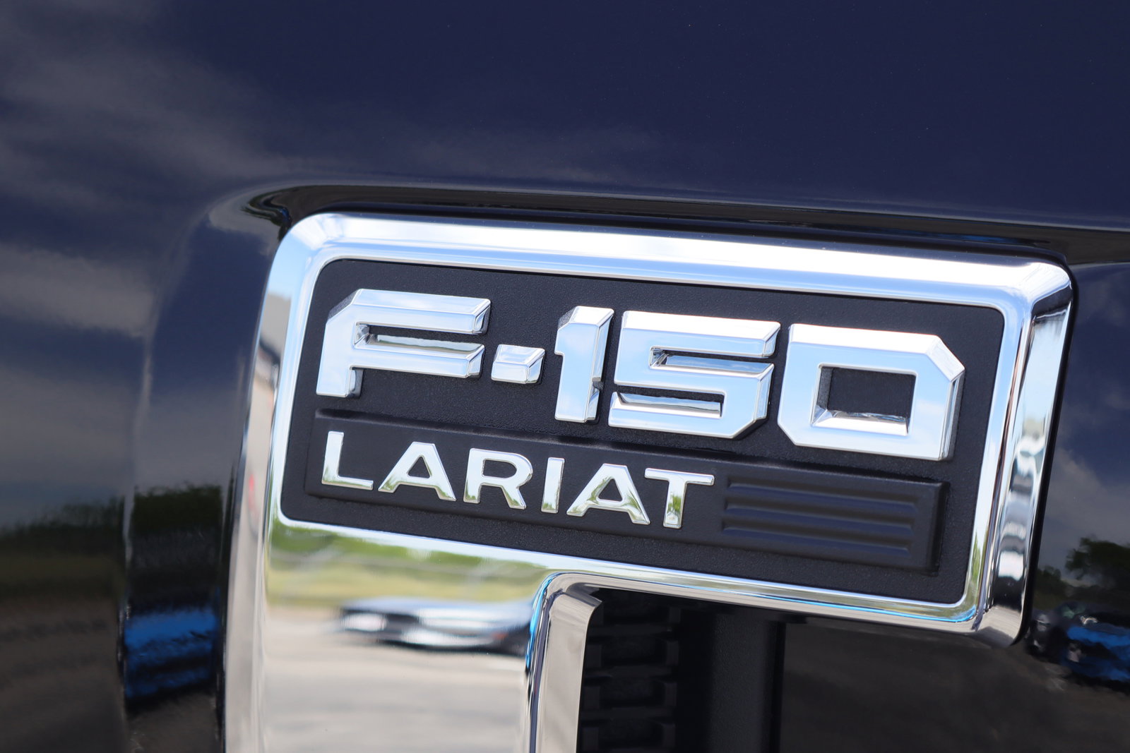 New 2025 Ford F150 Lariat w/ Equipment Group 501A Mid image 12