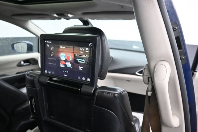 Used 2019 Chrysler Pacifica Limited FWD image 8