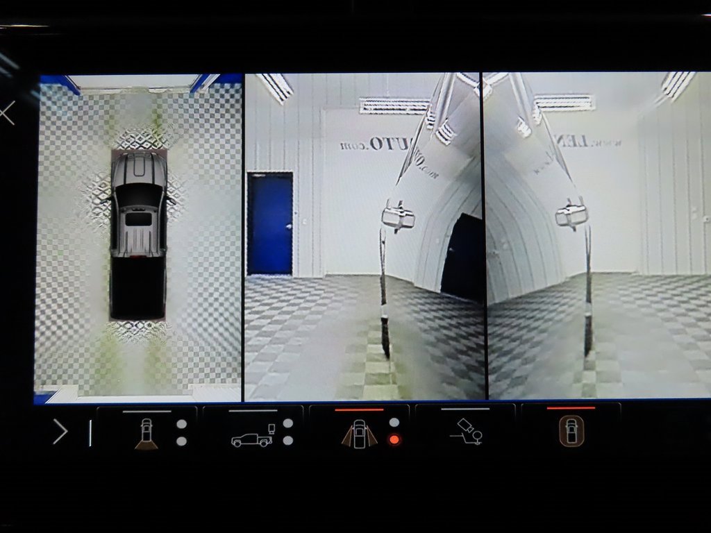 Used 2024 GMC Sierra 3500 Denali Ultimate image 19