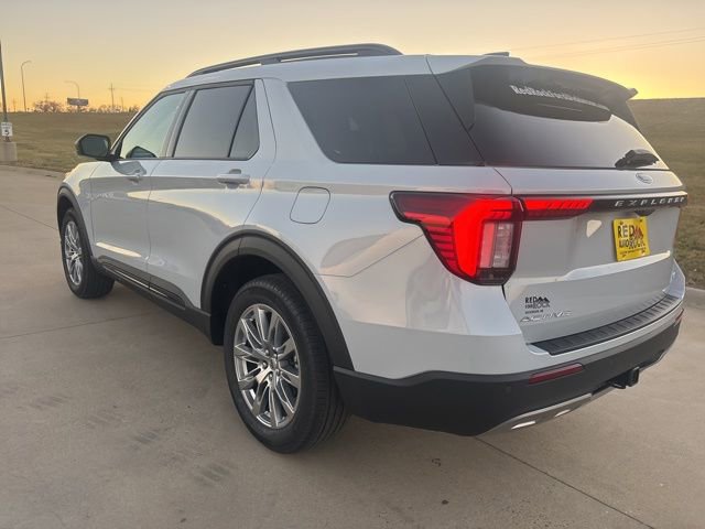 New 2026 Ford Explorer Active w/ Active Comfort Package image 5