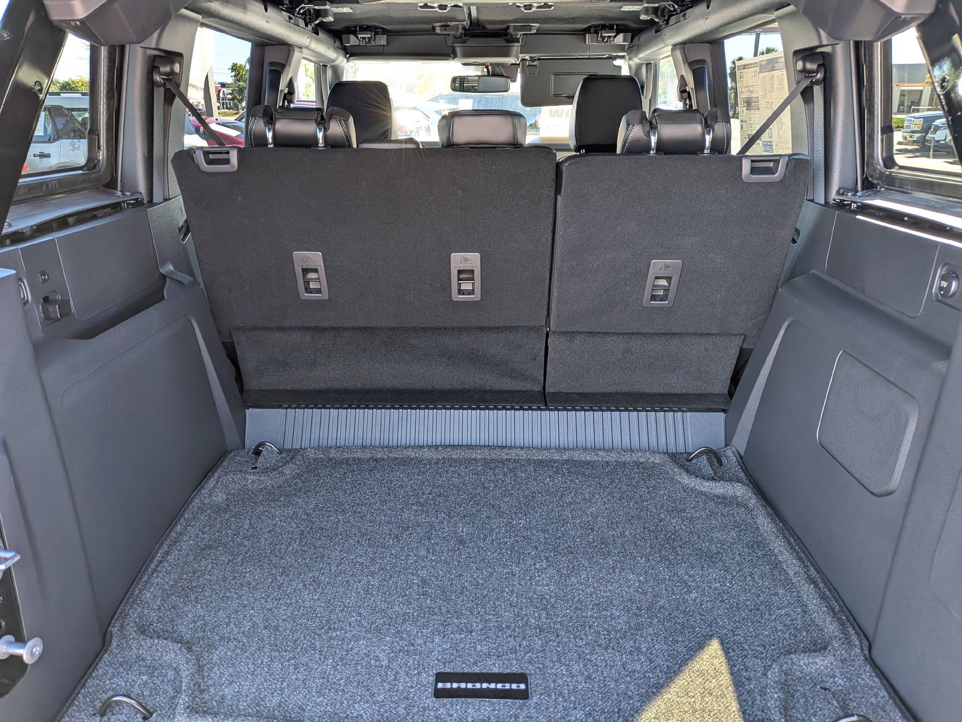 New 2026 Ford Bronco Outer Banks w/ Sasquatch Package AWD/4WD image 14