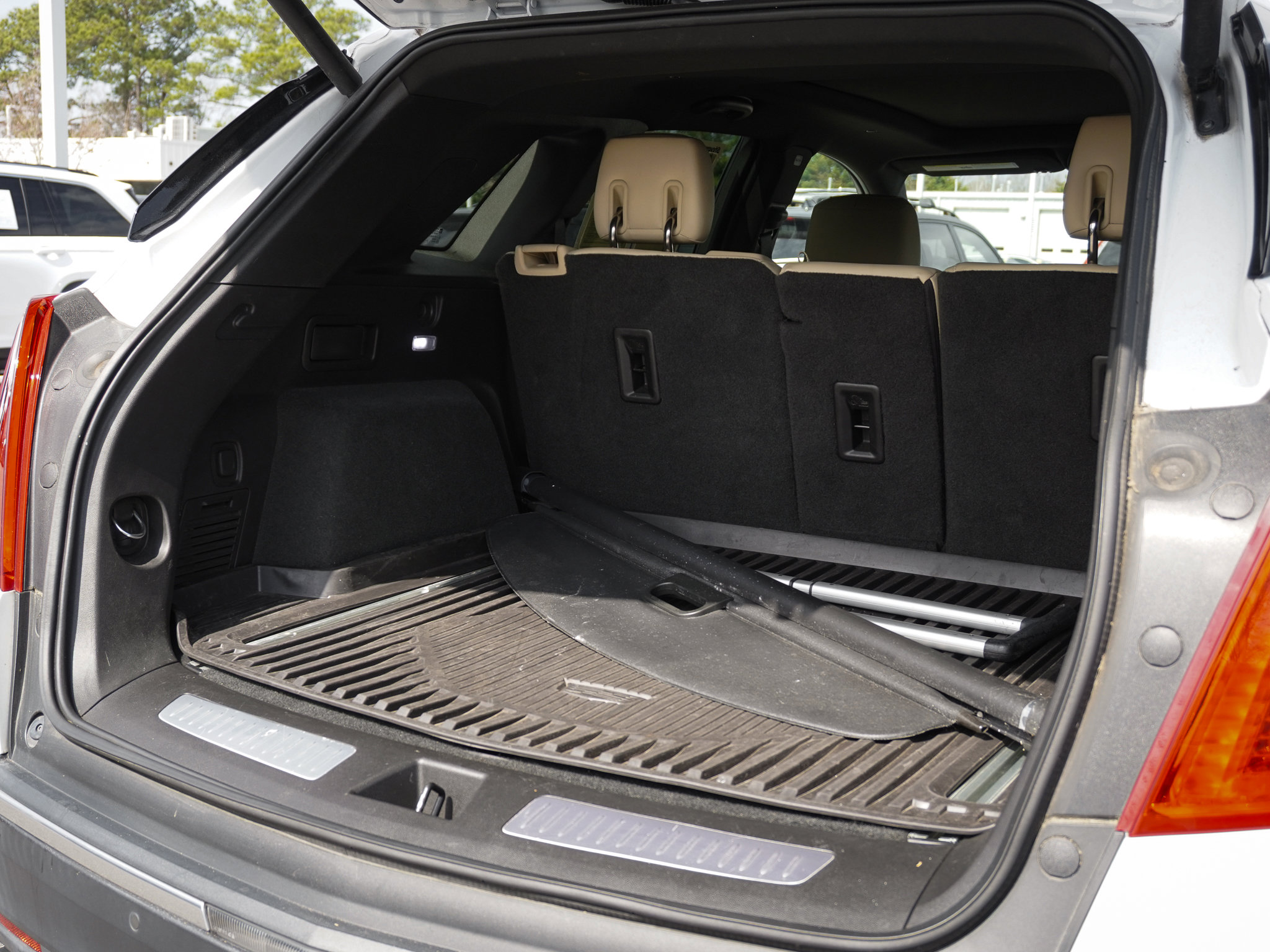 Used 2018 Cadillac XT5 Luxury w/ Driver Awareness Package image 32