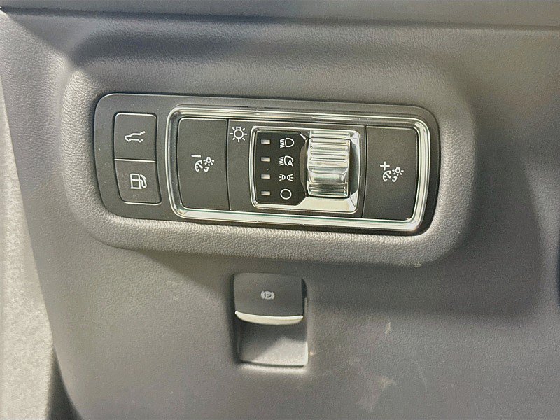New 2026 Lincoln Nautilus Reserve w/ Jet Appearance Package AWD/4WD image 10
