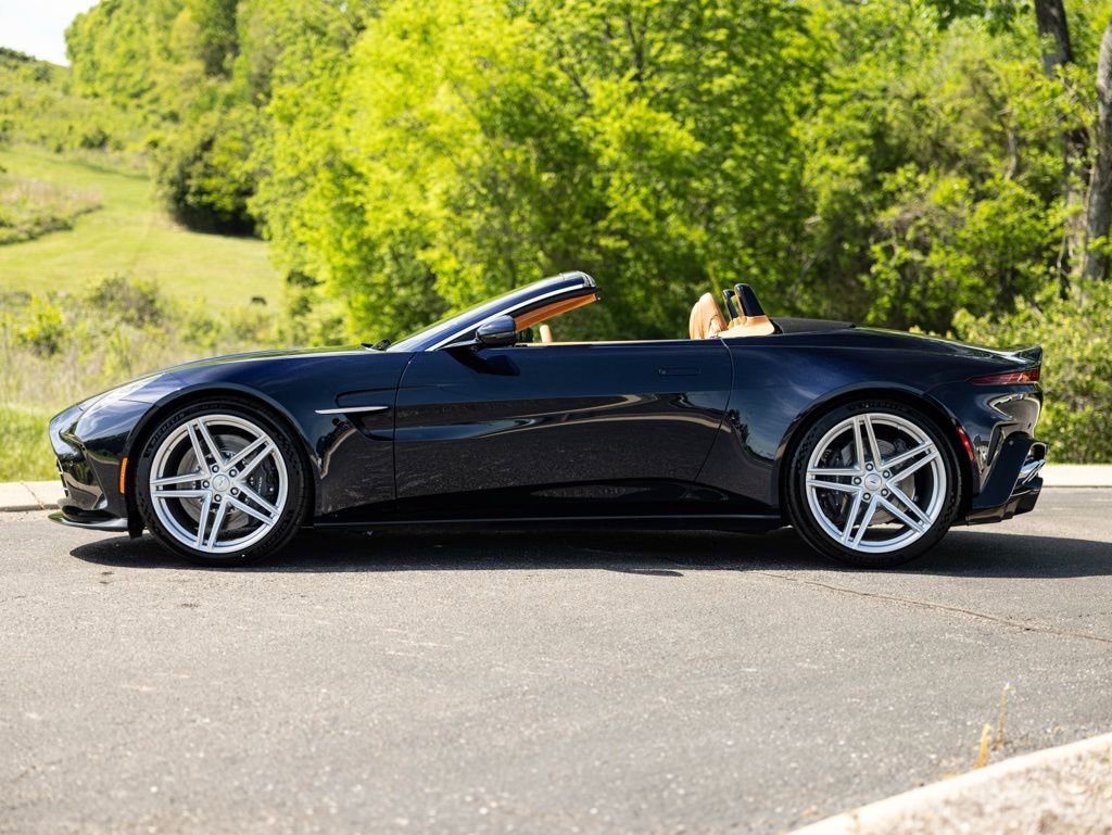 New 2026 Aston Martin V8 Vantage Convertible image 3