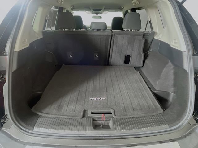 Used 2021 Nissan Rogue SV image 25