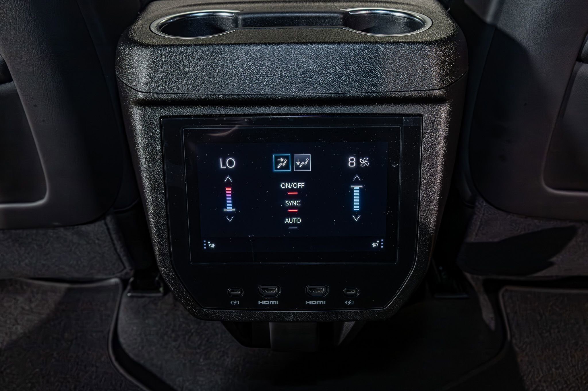 Used 2025 GMC Yukon AT4 Ultimate AWD/4WD image 24