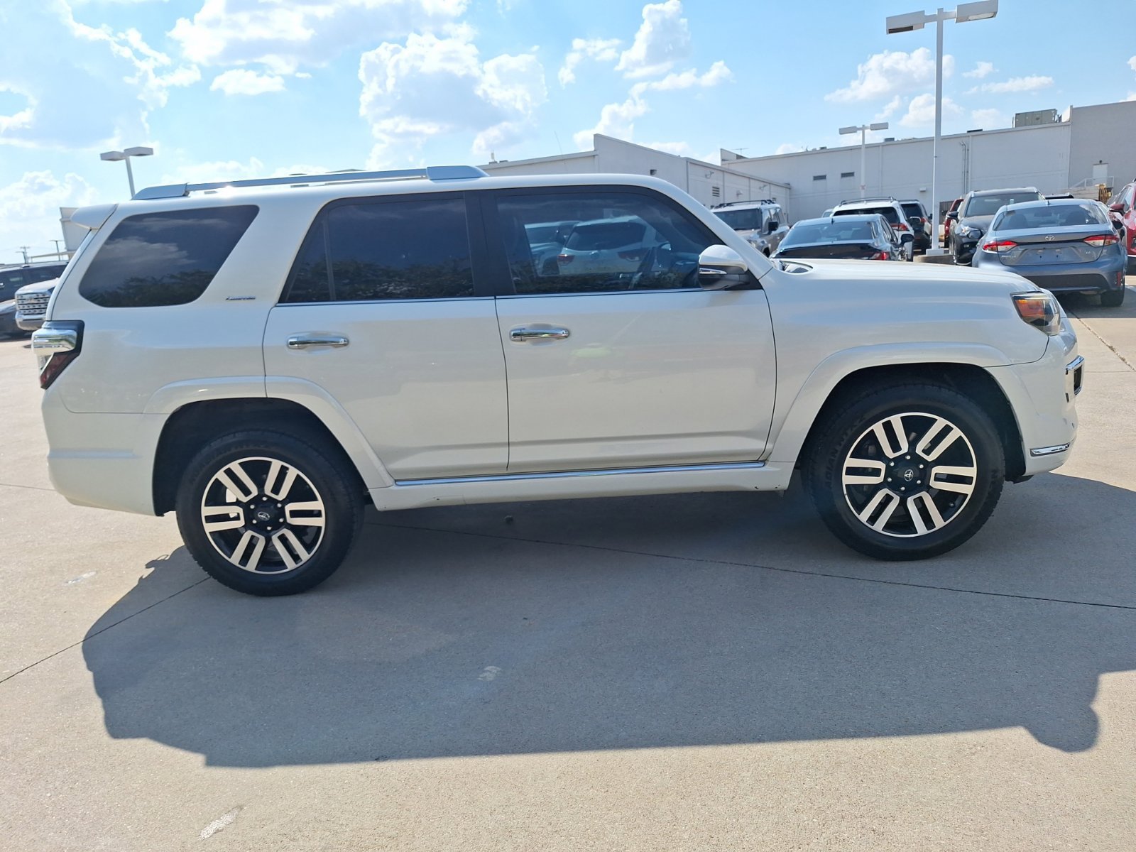 Used 2015 Toyota 4Runner Limited AWD/4WD image 7